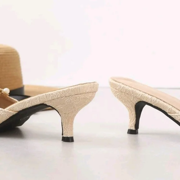 Women's off white Fashionable Pearl And Rhinestone Decoration Mules - Picture 5 of 5